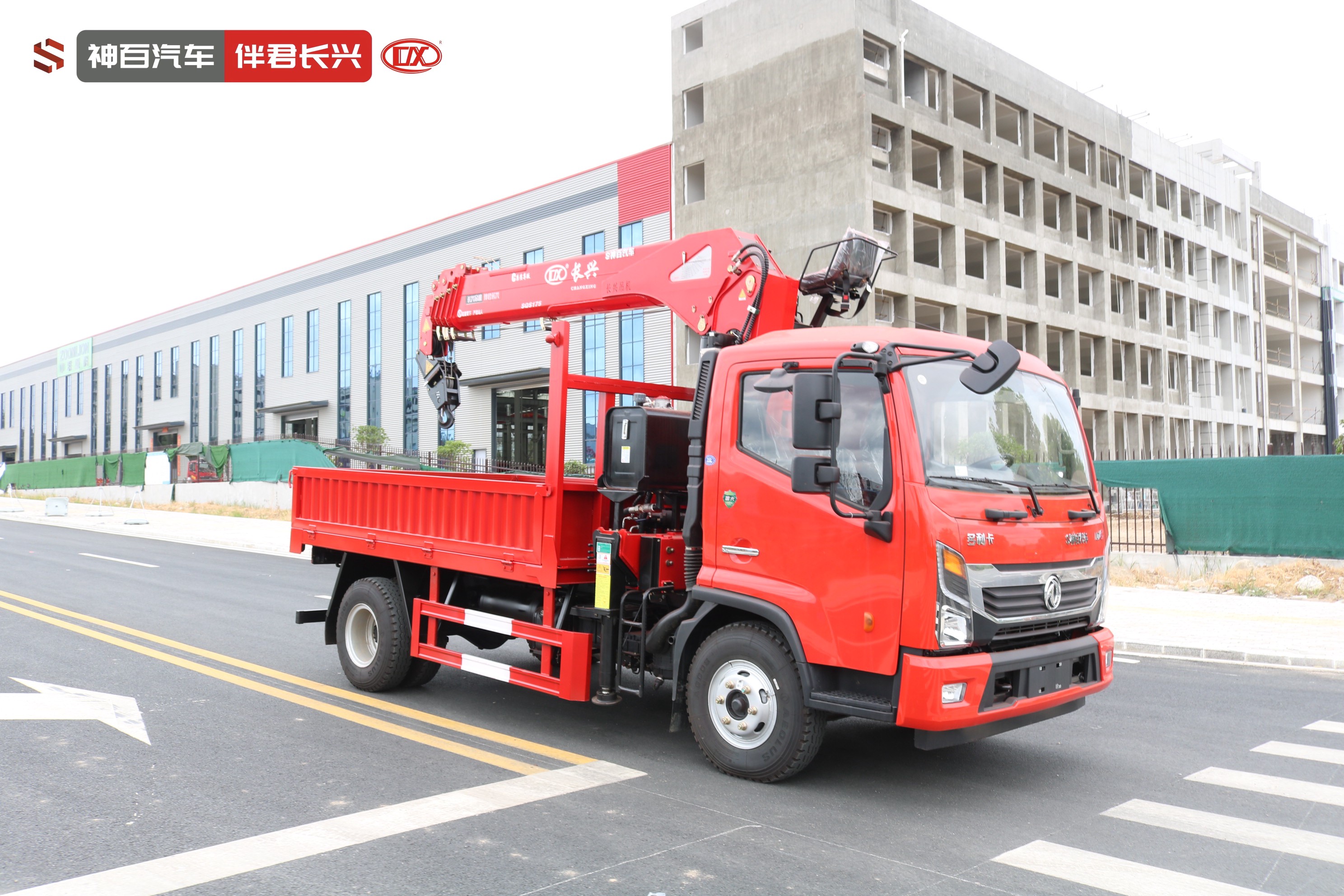 长兴SQS175-5（7吨）东风多利卡高空作业车（随车吊） 产品实拍
