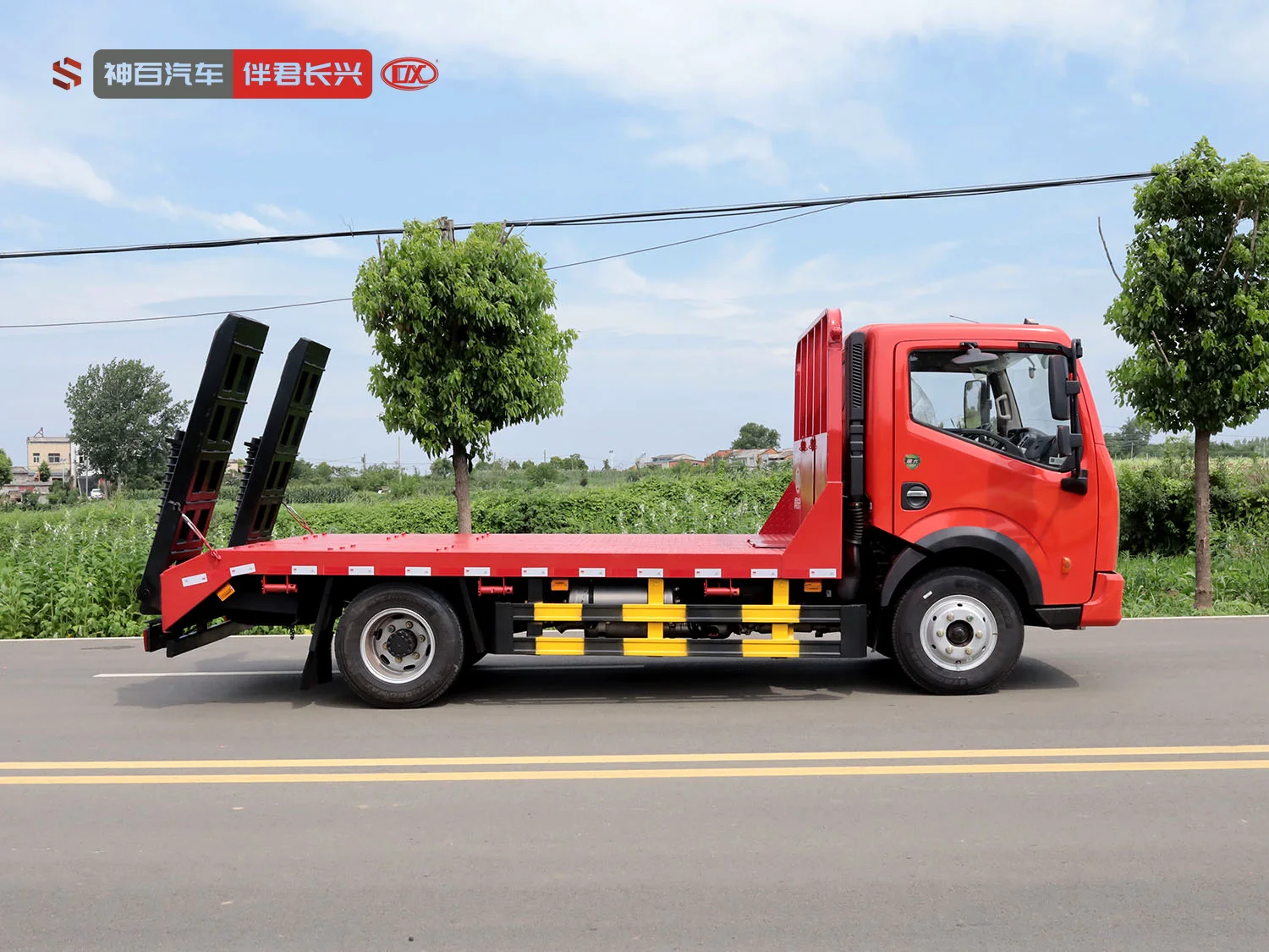 东风多利卡D6蓝牌平板运输车 产品实拍