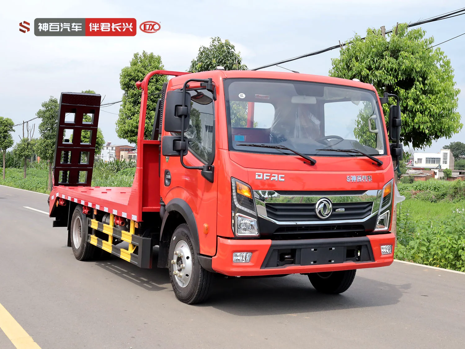 东风多利卡D6蓝牌平板运输车 产品实拍